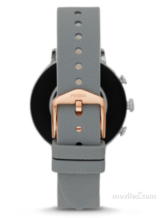 fossil gen 4 vs samsung watch